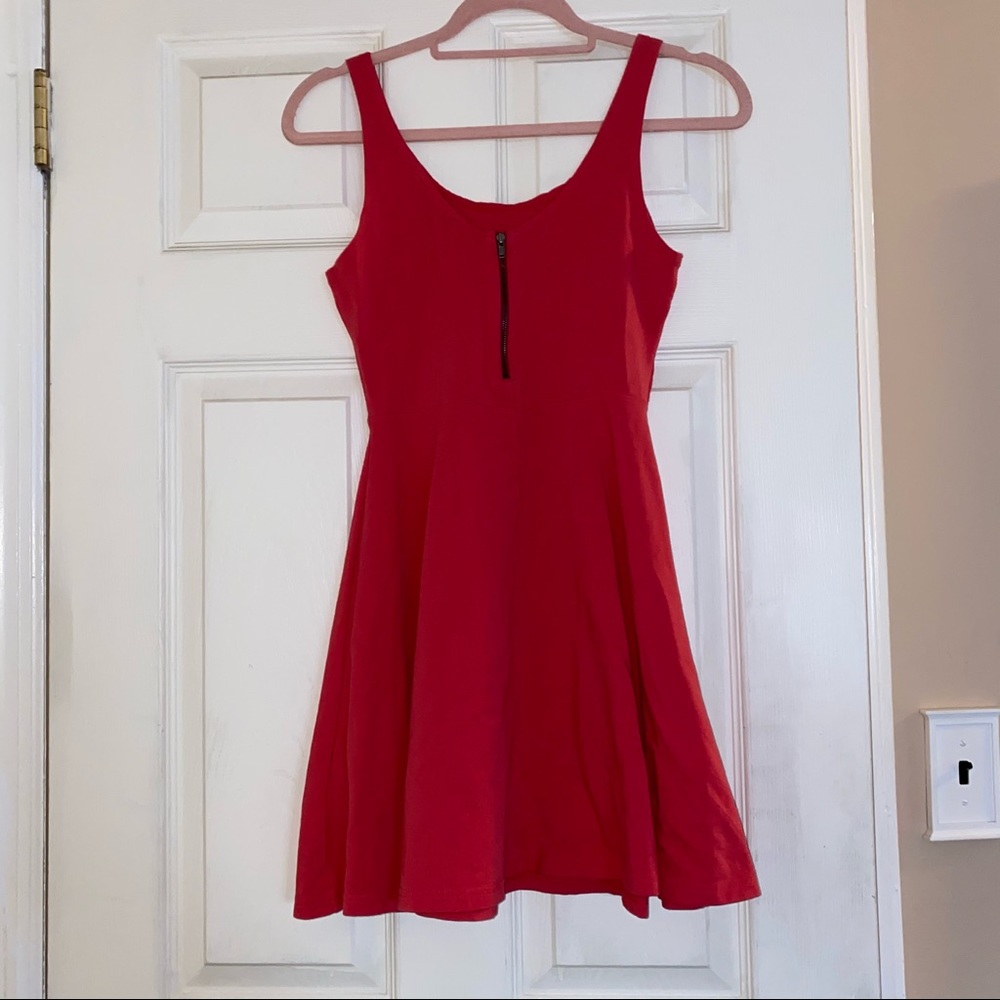 Dress - Picture 2 of 2